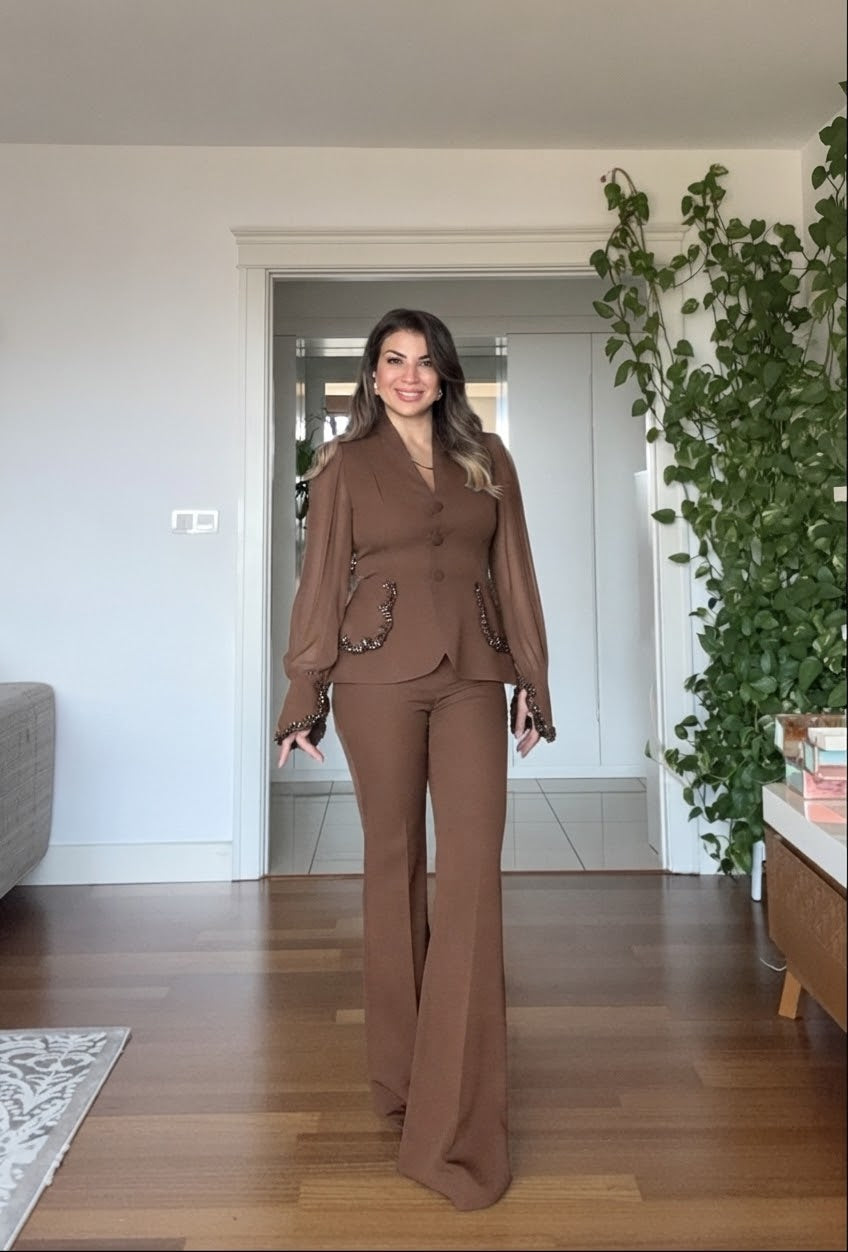 TAŞLI ŞİFON KOLLU BLAZER TAKIM - KAHVE