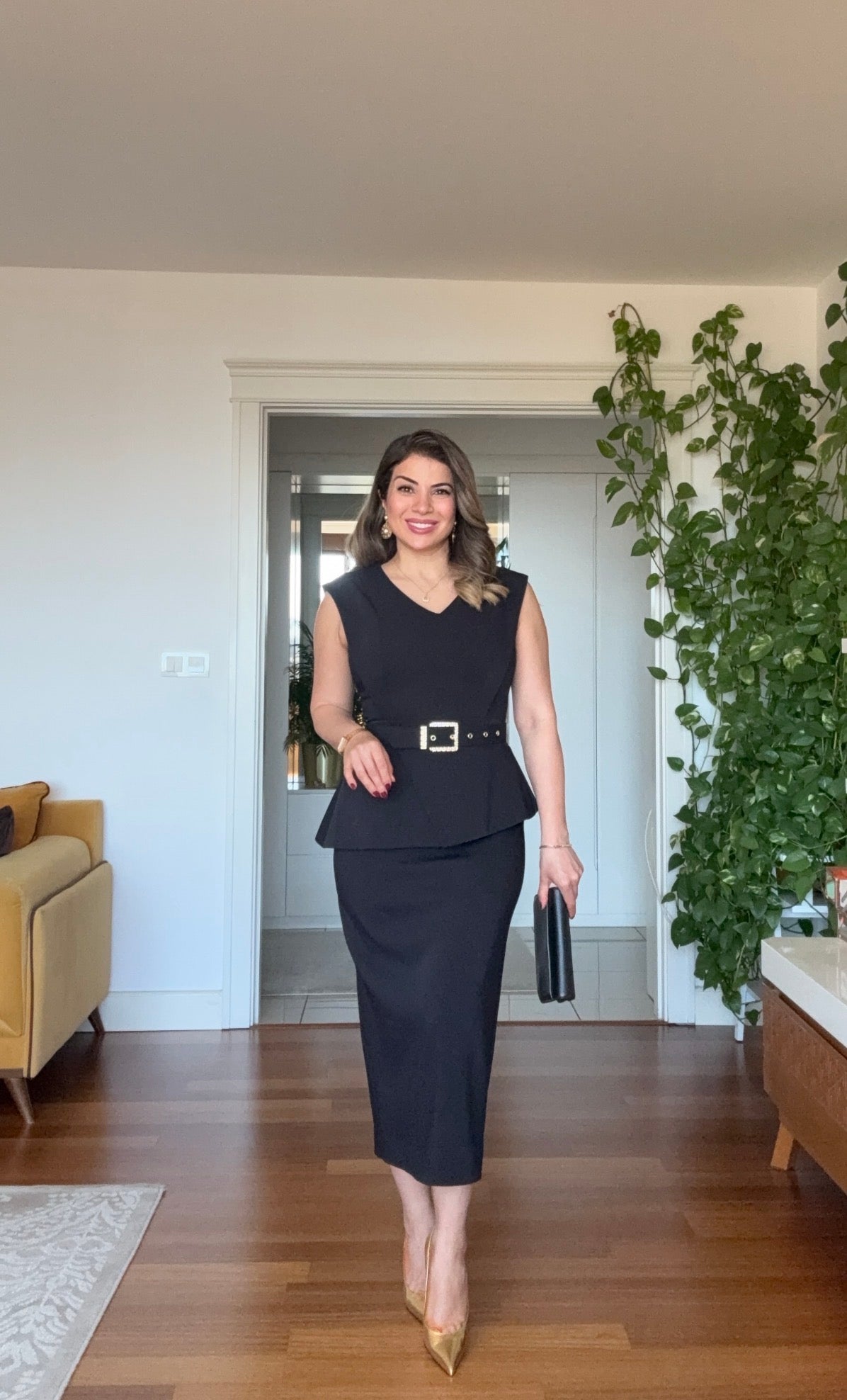 BÜYÜK TOKALI KEMER DETAYLI PEPLUM ELBİSE - SİYAH