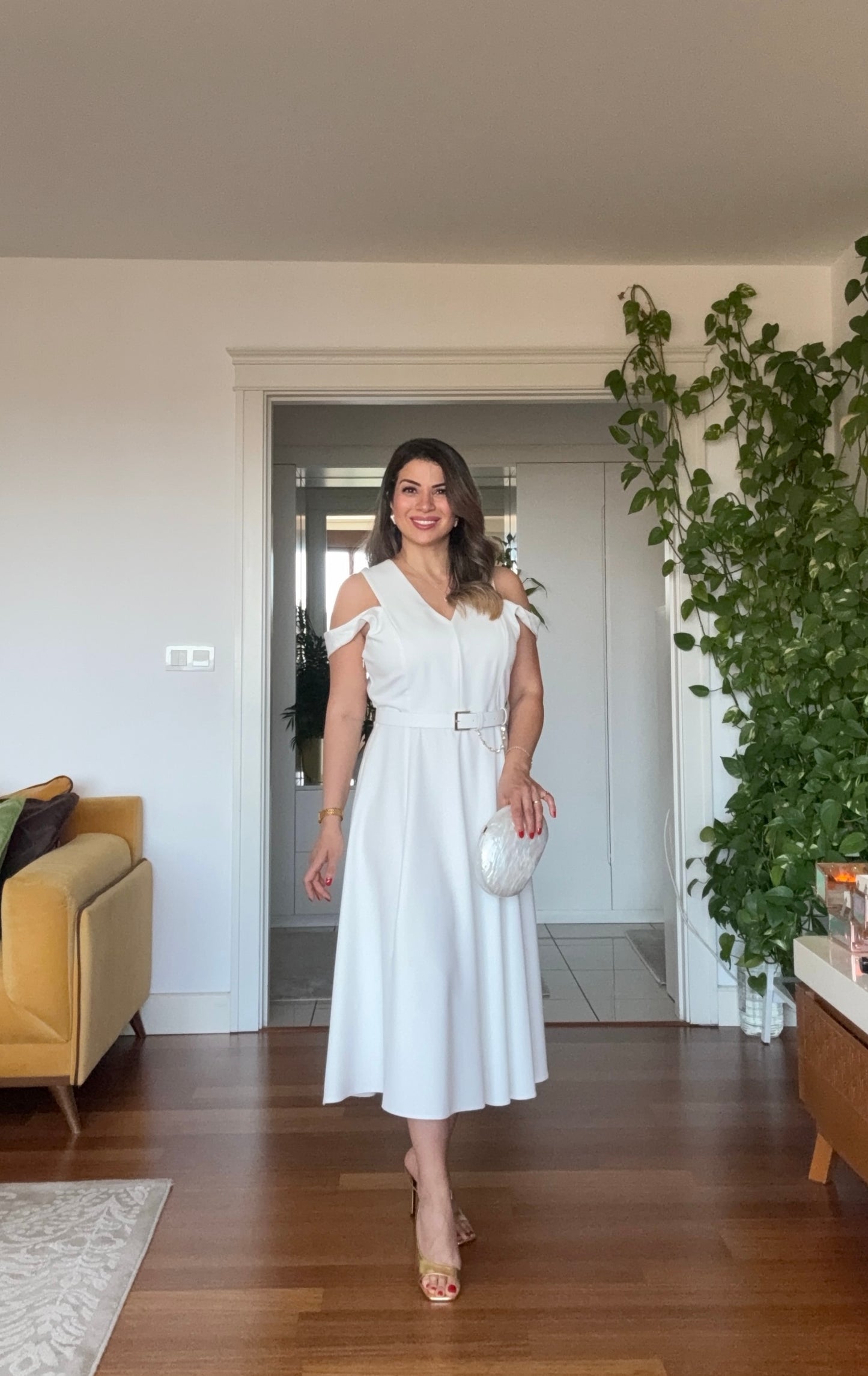PENCERE DETAYLI KLOŞ ELBİSE -BEYAZ
