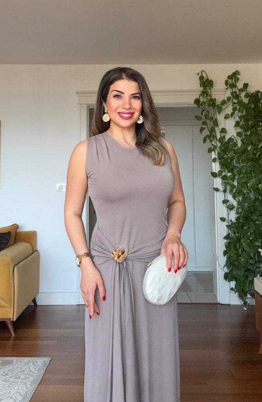 BEL TOKA DETAYLI SIRT PENCERELİ MAXİ BOY ABİYE ELBİSE
