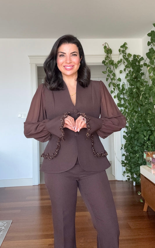 TAŞLI ŞİFON KOLLU BLAZER TAKIM - KAHVE