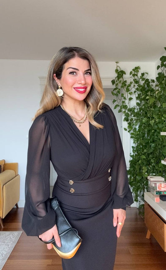 ŞİFON KOL DETAYLI GOLD DÜĞME MİDİ ELBİSE - SİYAH