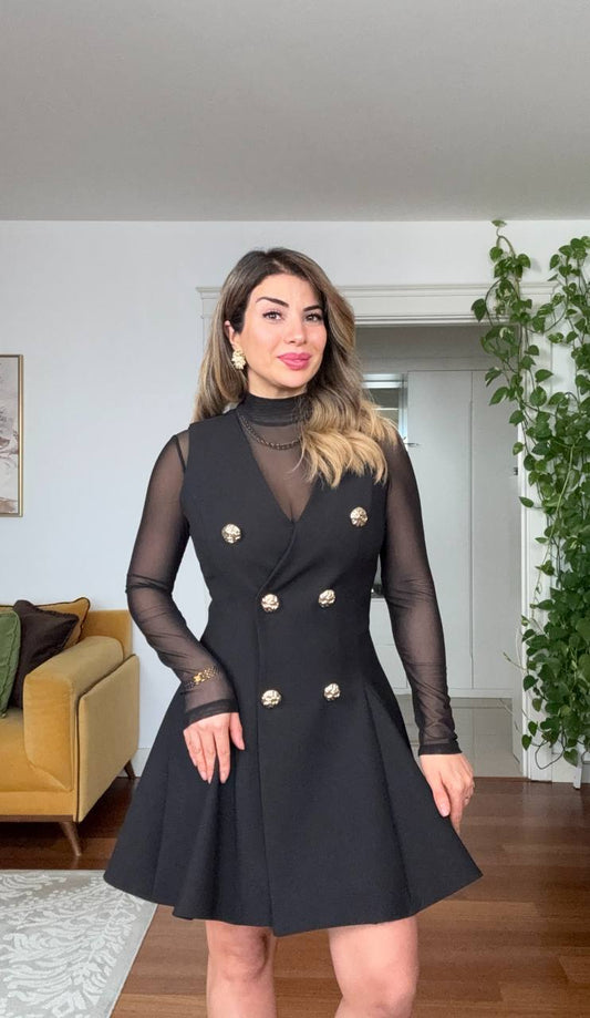 GOLD DÜĞME DETAYLI TÜL KOLLU KRUVAZE ELBİSE – SİYAH