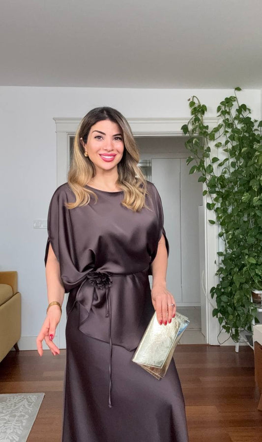 SATEN DOKULU BEL BAĞLAMALI YARASA KOL TAKIM – KAHVERENGİ