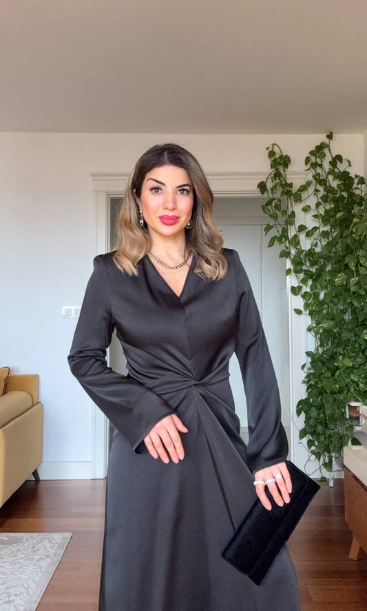 BEL DRAPELİ UZUN KOL MAXI ELBİSE – SİYAH