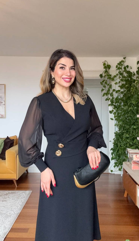 GOLD DÜĞME DETAYLI ŞİFON KOL ASİMETRİK KESİM ŞIK ELBİSE – SİYAH