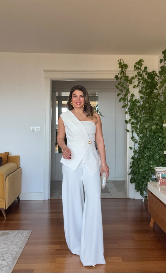 TEK OMUZ ASİMETRİK CEKET YAKALI TAKIM - BEYAZ