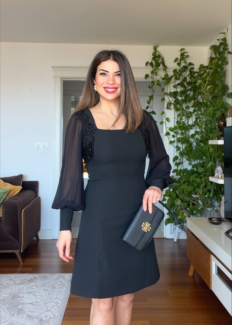 OMUZU TAŞ DETAYLI ELBİSE - SİYAH