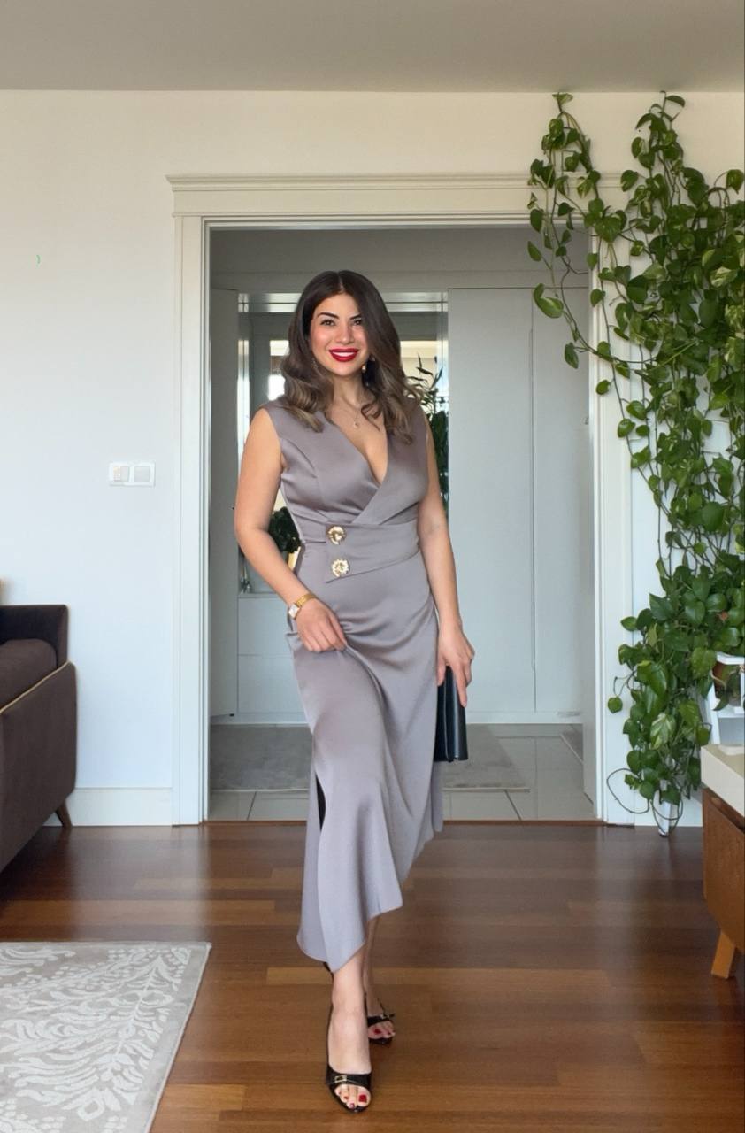 GOLD DÜĞME DETAYLI ELBİSE - VİZON