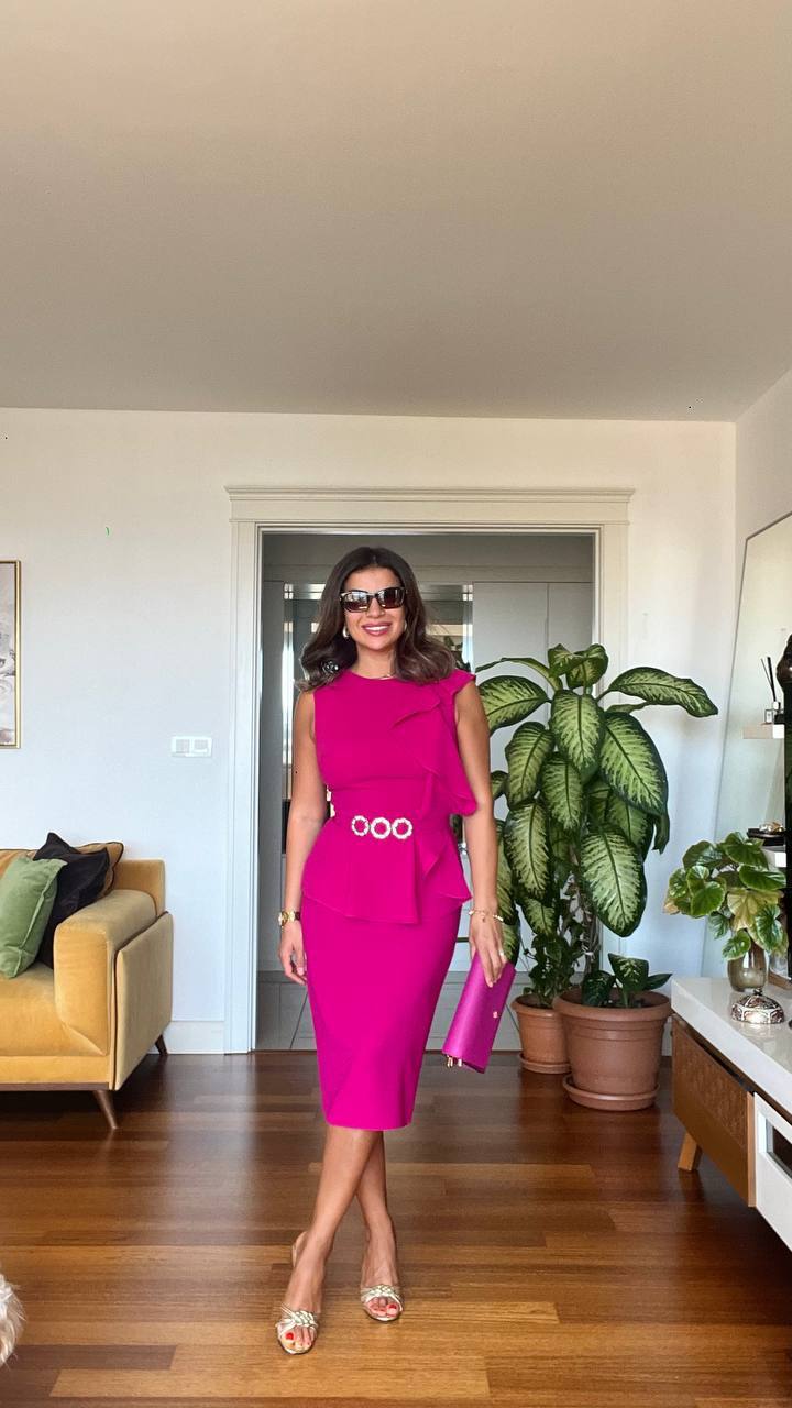 İNCİ TOKA DETAYLI PEPLUM MİDİ ELBİSE - FUŞYA