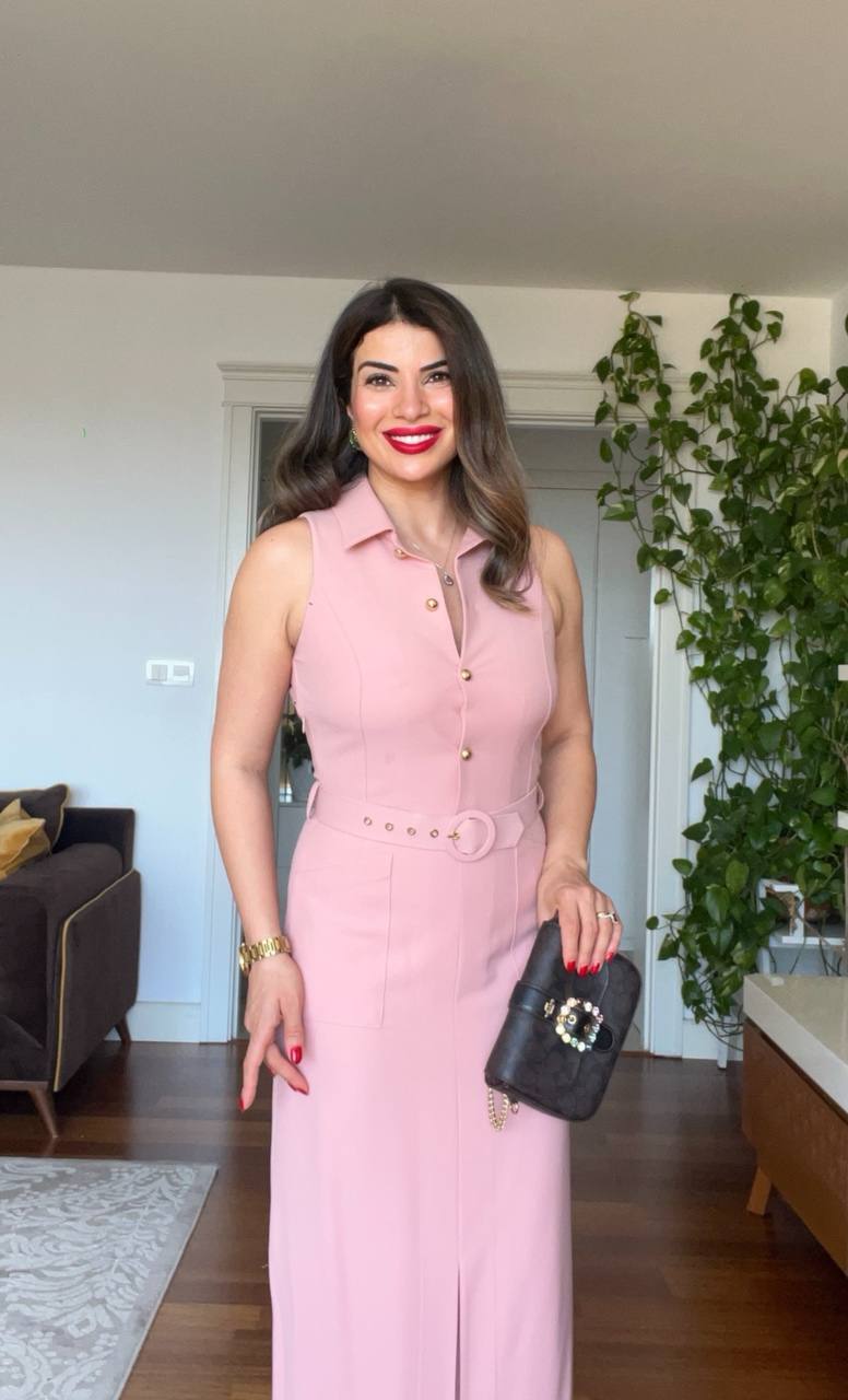 BROŞ DETAYLI V YAKA MİDİ ELBİSE - PUDRA