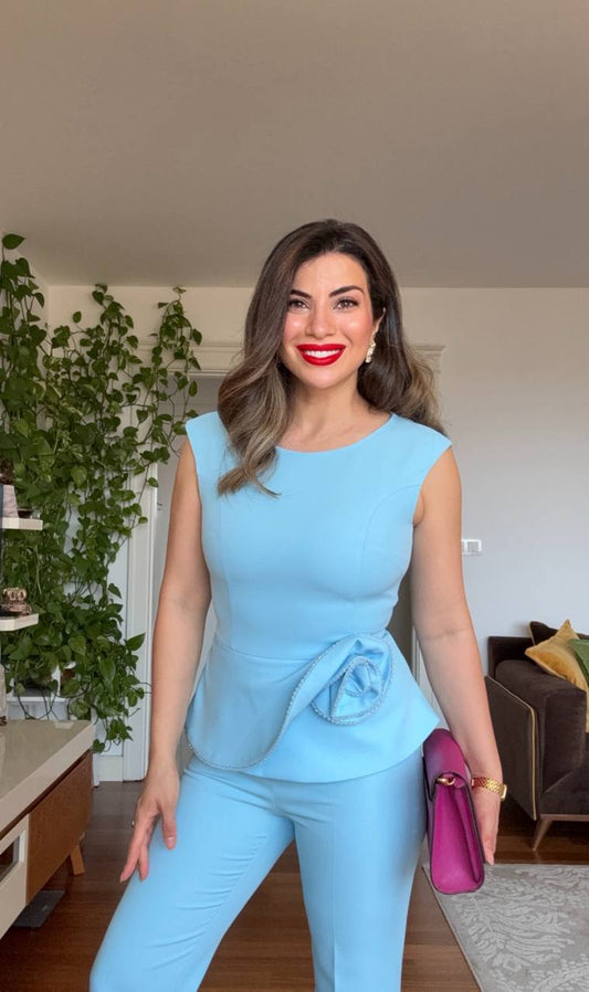 PEPLUM ÇİÇEK DETAYLI TAKIM – BEBE MAVİ