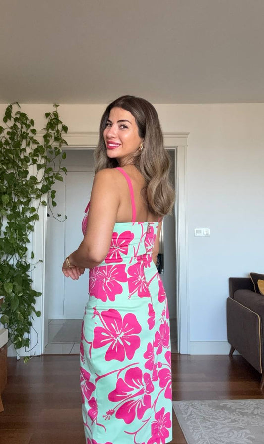 TROPİK ÇİÇEK DESENLİ ASKILI KALEM ELBİSE – MİNT & FUŞYA