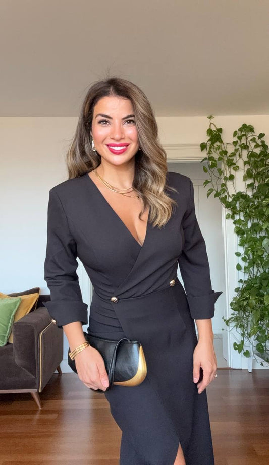 ALTIN DÜĞME DETAYLI KRUVAZE YAKA MİDİ ELBİSE - SİYAH