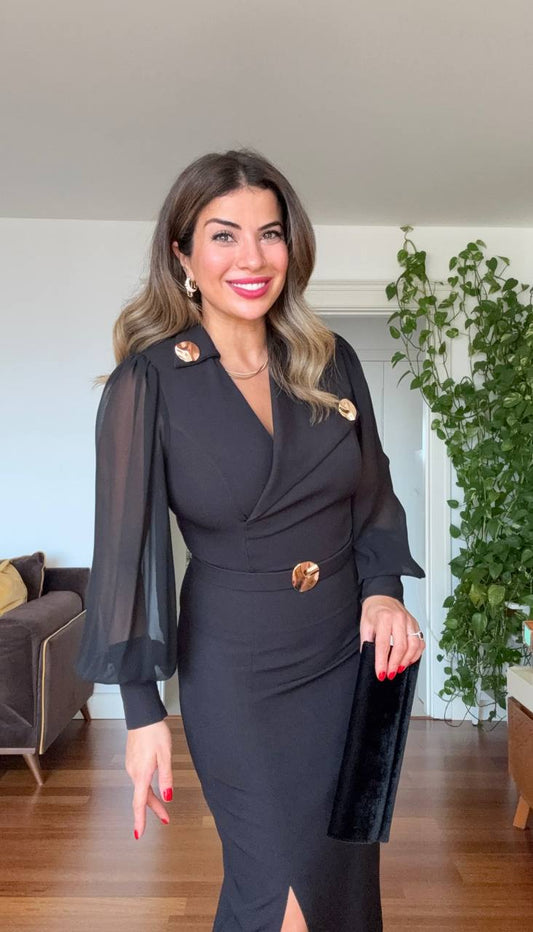 BROŞ DETAYLI ŞİFON KOL KRUVAZE MİDİ ELBİSE – SİYAH