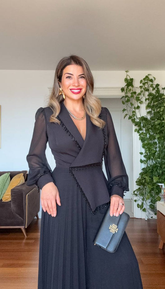 V YAKA PLİSELİ VE TAŞ DETAYLI TULUM - SİYAH