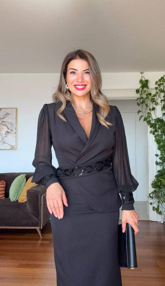 ELEGAN V YAKA BEL KEMER DETAYLI ELBİSE - SİYAH