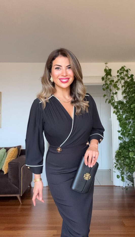 ZARİF V YAKA DÜĞME DETAYLI KALEM ELBİSE – SİYAH