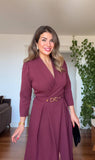 KRUVAZE YAKA KEMERLİ MİDİ ELBİSE - BORDO