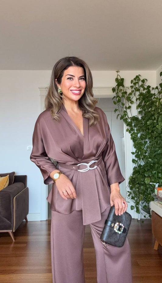 SATEN DOKULU KEMER DETAYLI ŞIK TAKIM - MOKA KAHVE