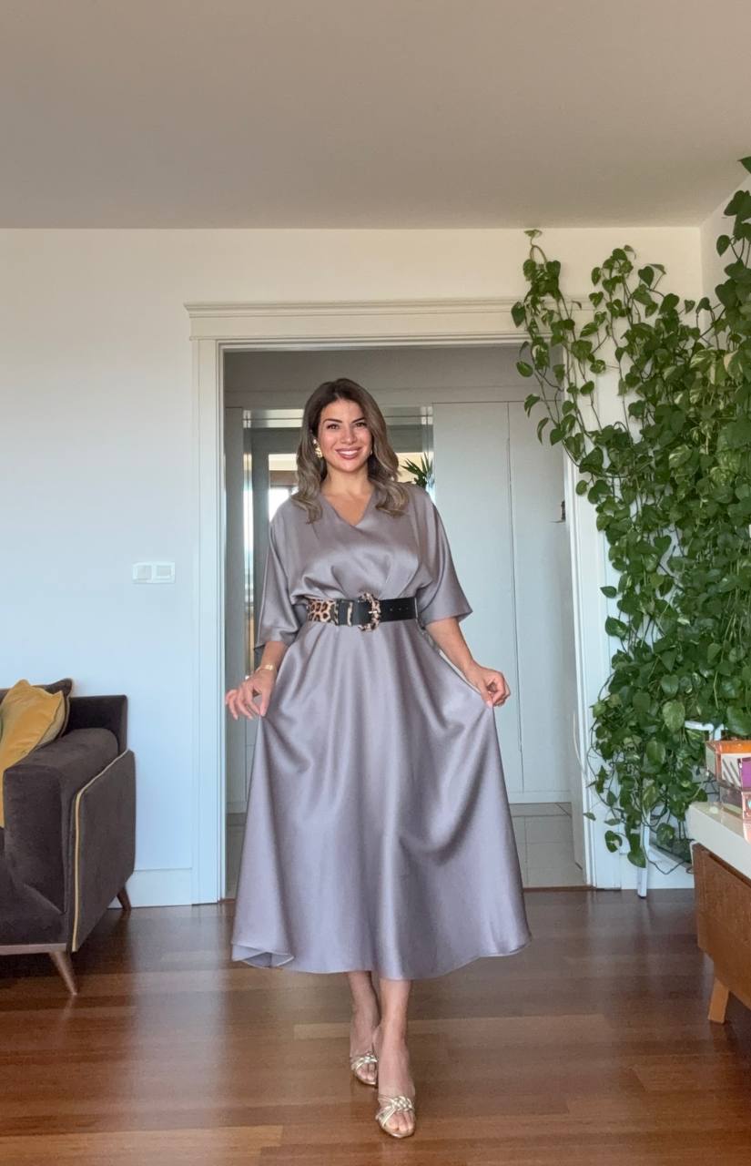 LEOPAR KEMER DETAYLI SATEN ELBİSE – VİZON