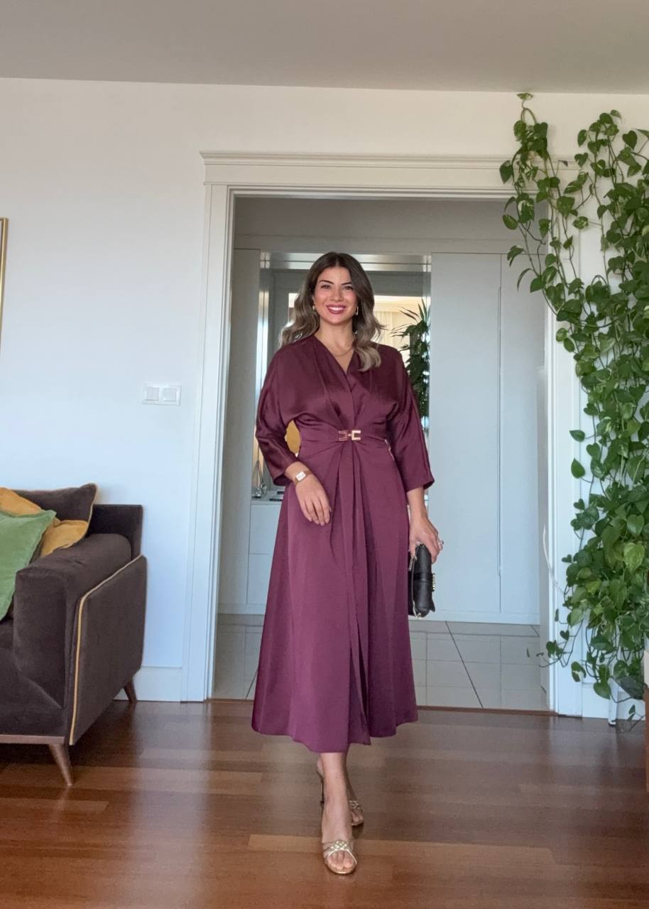 GOLD TOKA DETAYLI MİDİ ELBİSE - MÜRDÜM