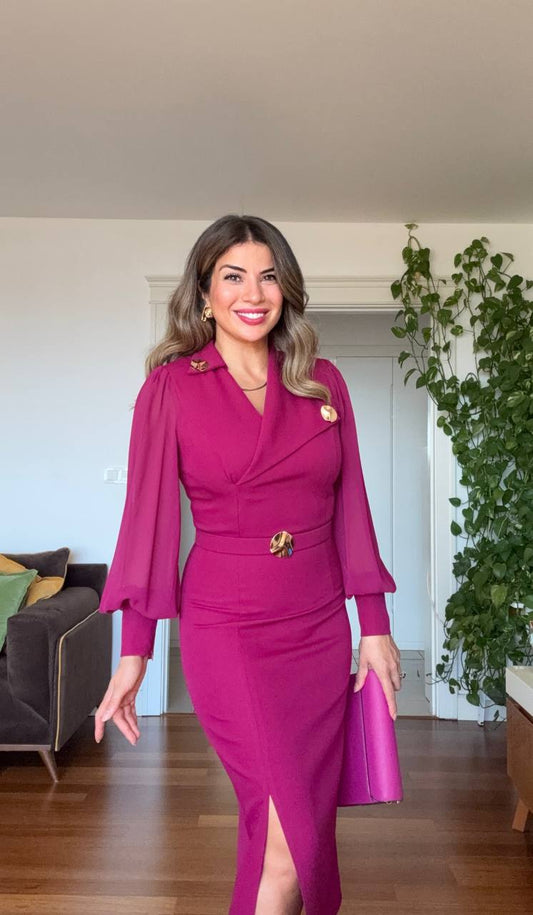 BROŞ DETAYLI ŞİFON KOL KRUVAZE MİDİ ELBİSE – MÜRDÜM