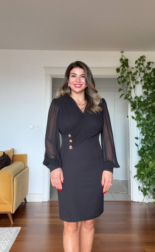 ÜÇ DÜĞME DETAYLI KRUVAZE ELBİSE - SİYAH