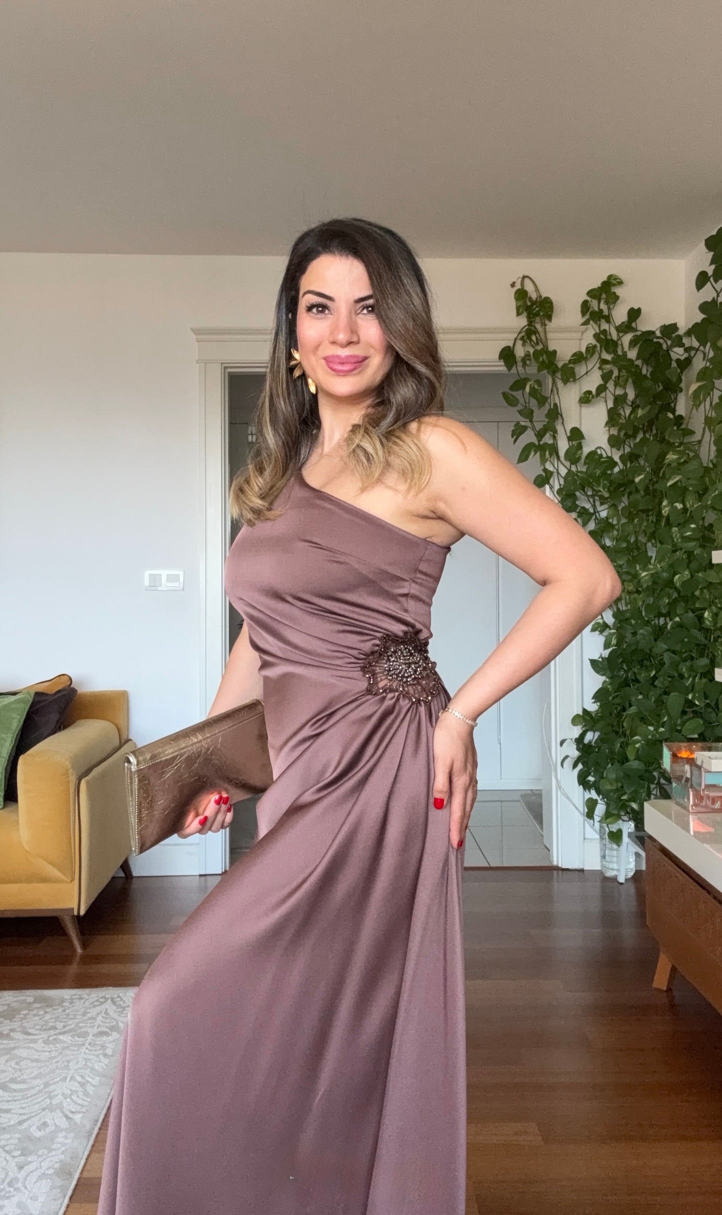 ASİMETRİK KESİM BEL DETAYLI ELBİSE - KAHVE