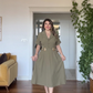 SAFARİ YAKA GOLD TOKA DETAYLI MİDİ ELBİSE - HAKİ