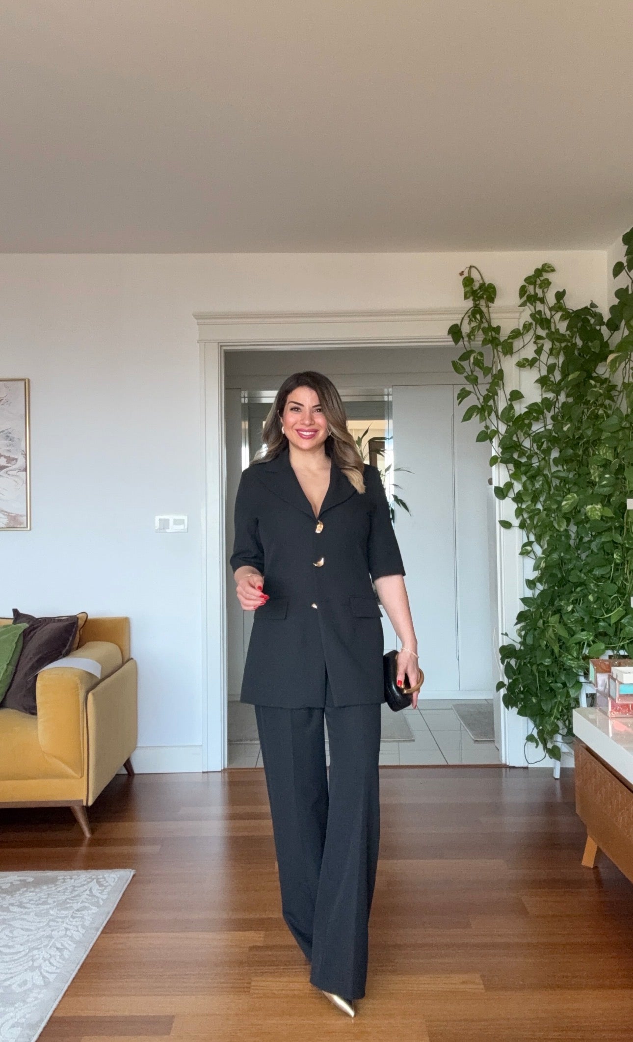 GOLD DÜĞME DETAYLI KEMERLİ BLAZER PANTOLON TAKIM - SİYAH