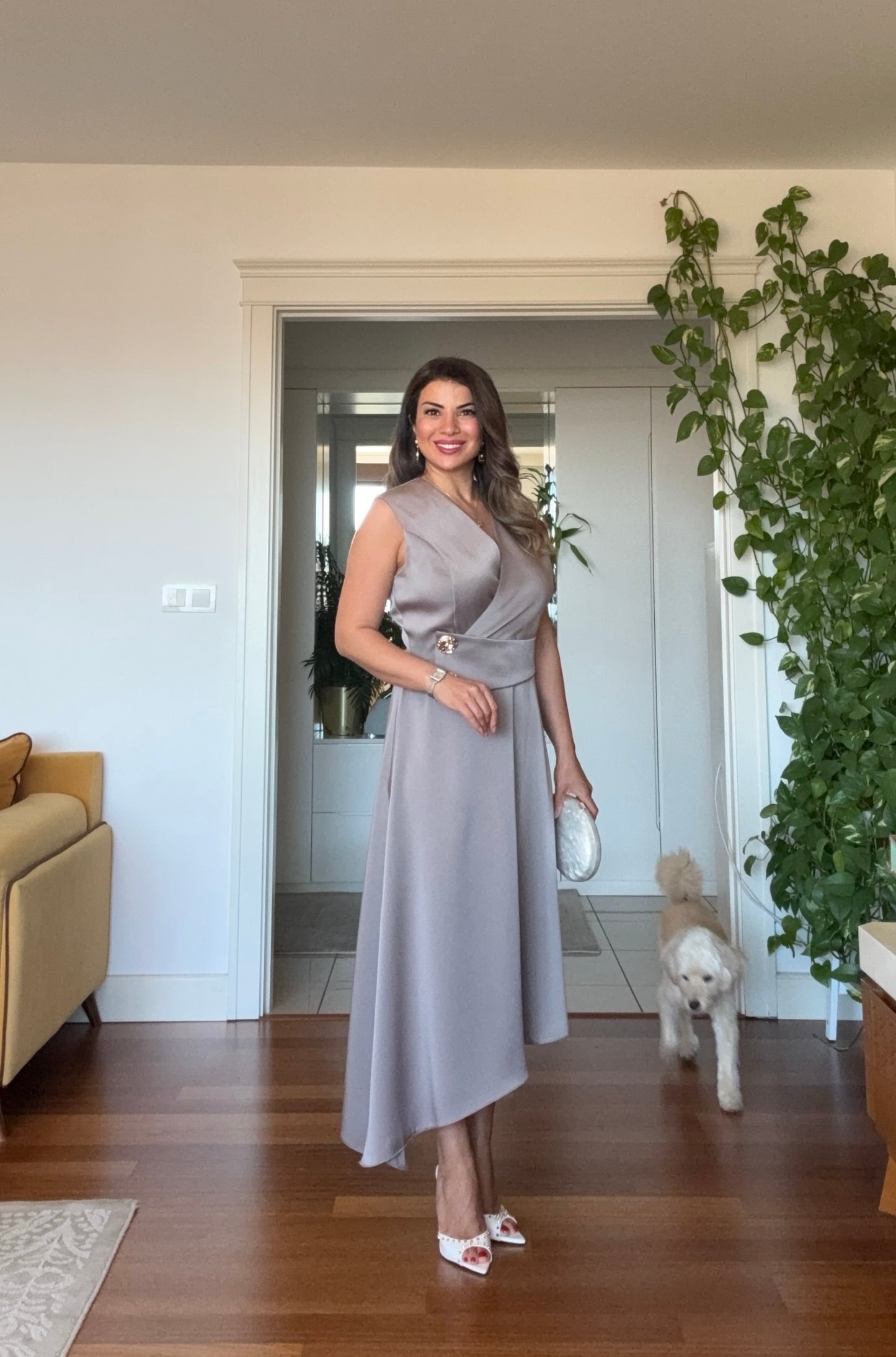 GOLD DÜĞME DETAYLI ELBİSE - VİZON