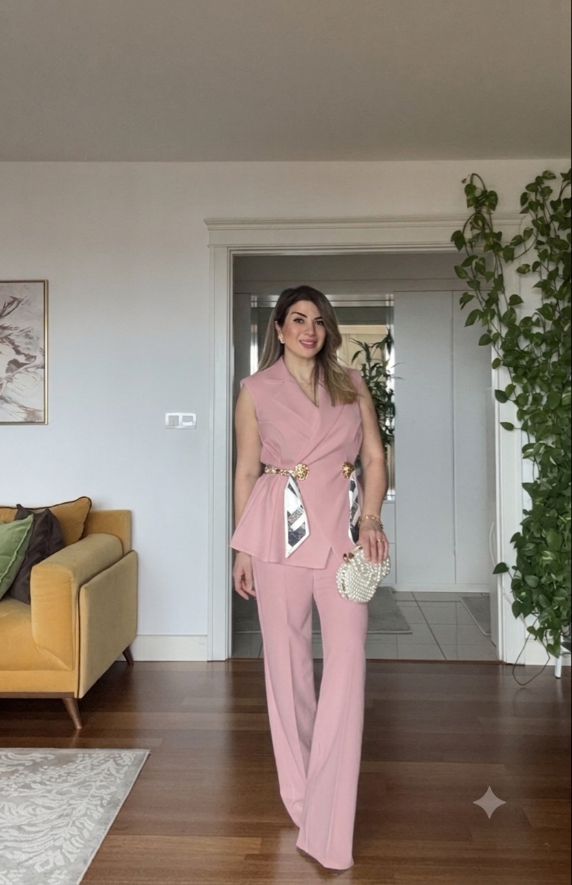ZİNCİR KEMER DETAYLI YELEKLİ TAKIM - PEMBE