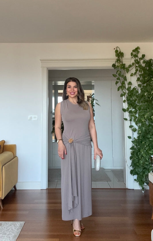 BEL TOKA DETAYLI SIRT PENCERELİ MAXİ BOY ABİYE ELBİSE