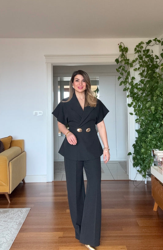GOLD DÜĞME DETAYLI KRUVAZE CEKET PANTOLON TAKIM – SİYAH
