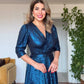 SİMLİ KRUVAZE PARLAK MİDİ ABİYE ELBİSE – MAVİ