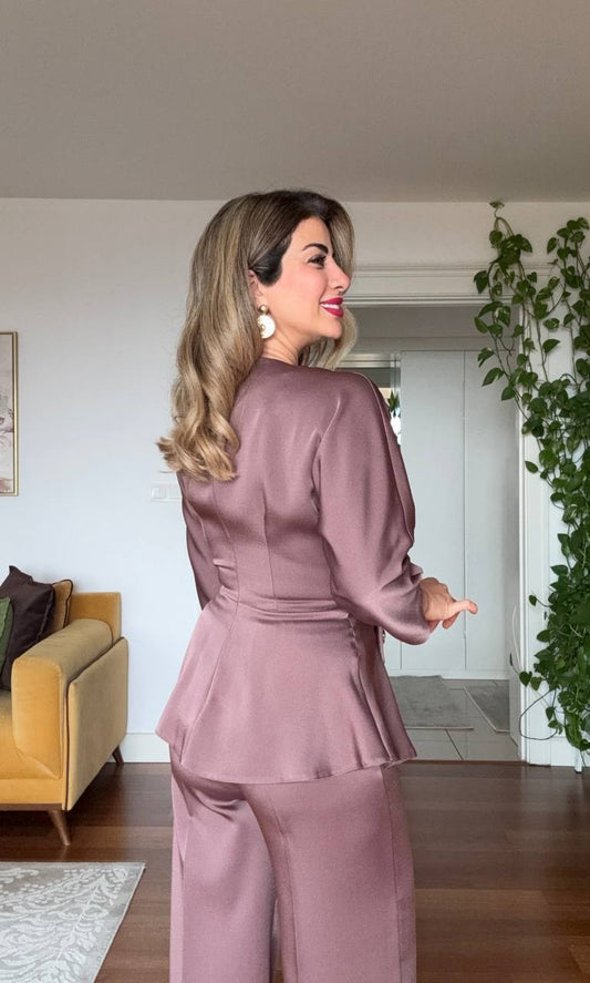 KRUVAZE YAKA ZARİF PEPLUM TAKIM – MOKA KAHVE