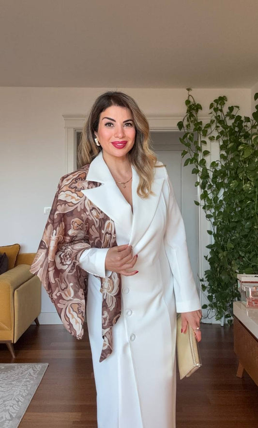 ZARİF YAKA DETAYLI DÜĞME KAPAMALI MİDİ ELBİSE – BEYAZ