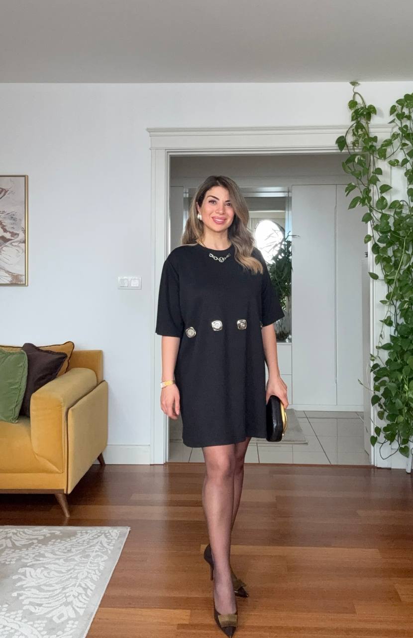 GOLD APLİK DETAYLI OVERSIZE MİNİ ELBİSE – SİYAH