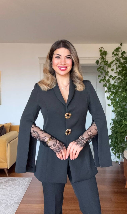 GOLD DÜĞME DETAYLI DANTEL KOL ŞIK TAKIM – SİYAH