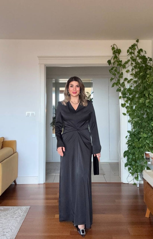 BEL DRAPELİ UZUN KOL MAXI ELBİSE – SİYAH