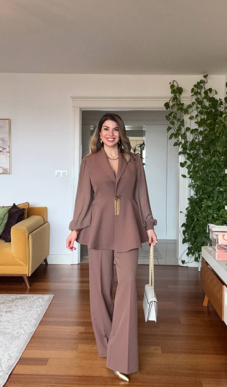 YILDIZ AKSESUAR DETAYLI CEKET & BOL PAÇA PANTOLON TAKIM – KAHVERENGİ