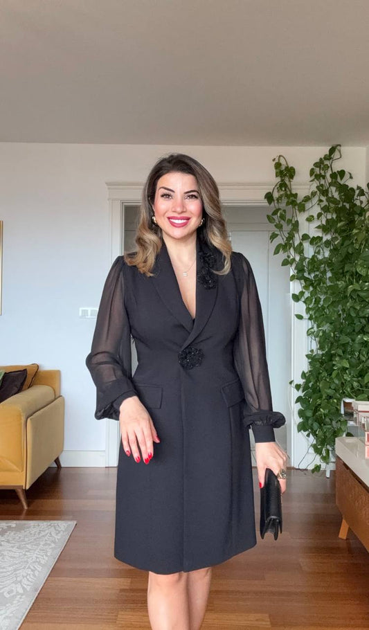 ÇİÇEK APLİKELİ ŞİFON KOL BLAZER ELBİSE – SİYAH