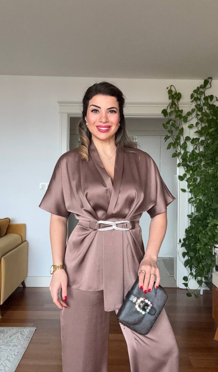 KRUVAZE BAĞLAMA DETAYLI SATEN İKİLİ TAKIM - MOKA KAHVE