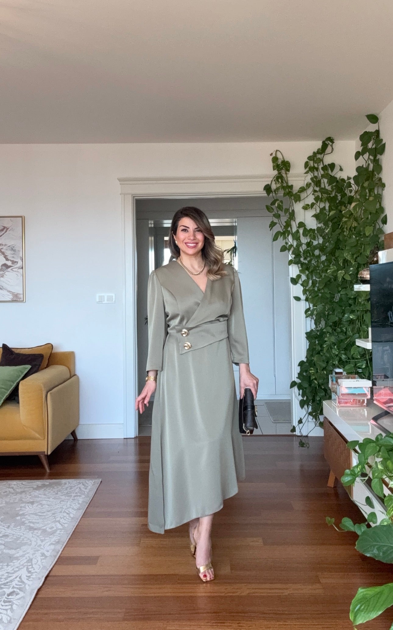 GOLD DÜĞME DETAYLI ELBİSE - SU YEŞİLİ