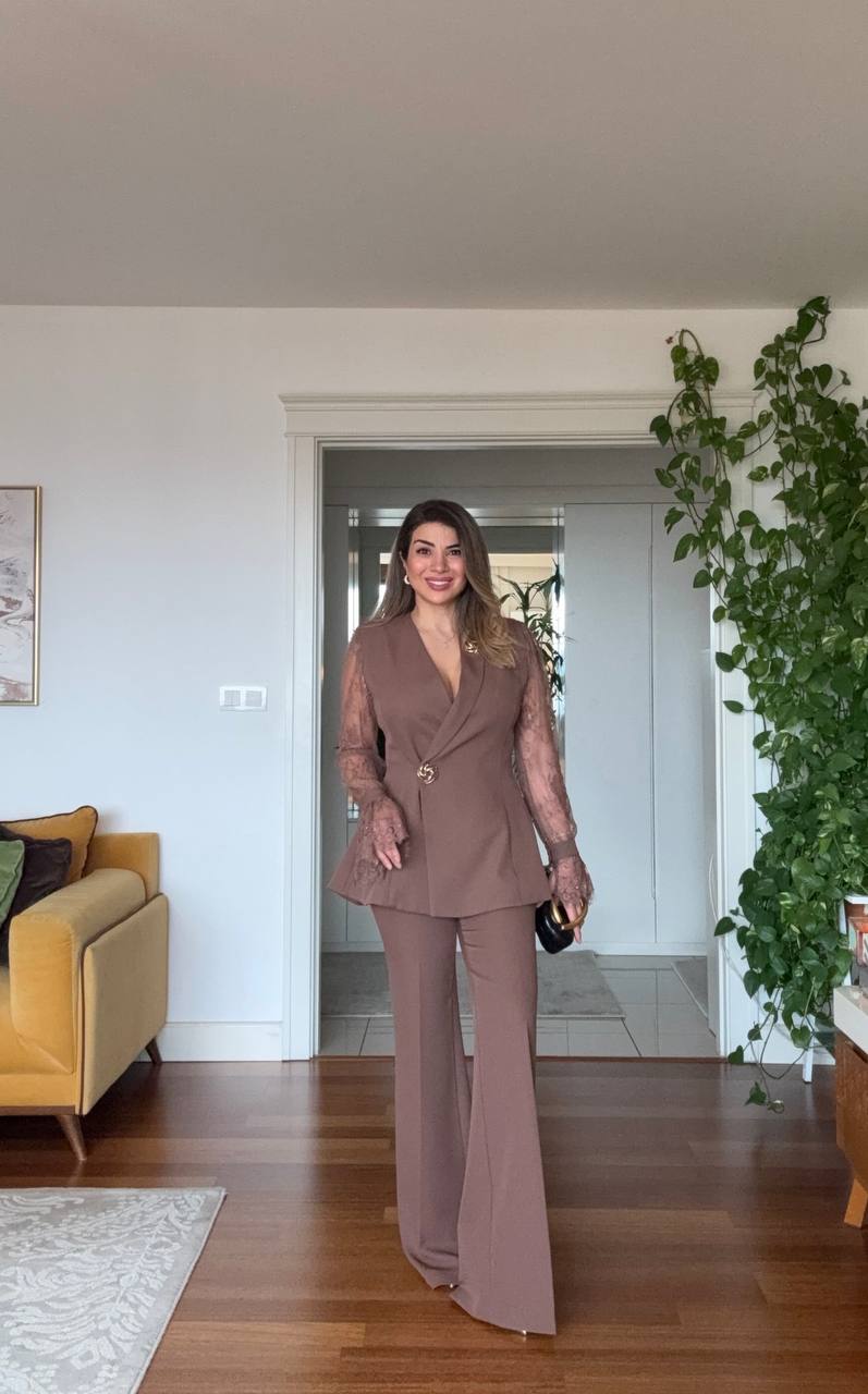 GUPÜR DANTEL DETAYLI KRUVAZE ŞIK TAKIM - KAHVE