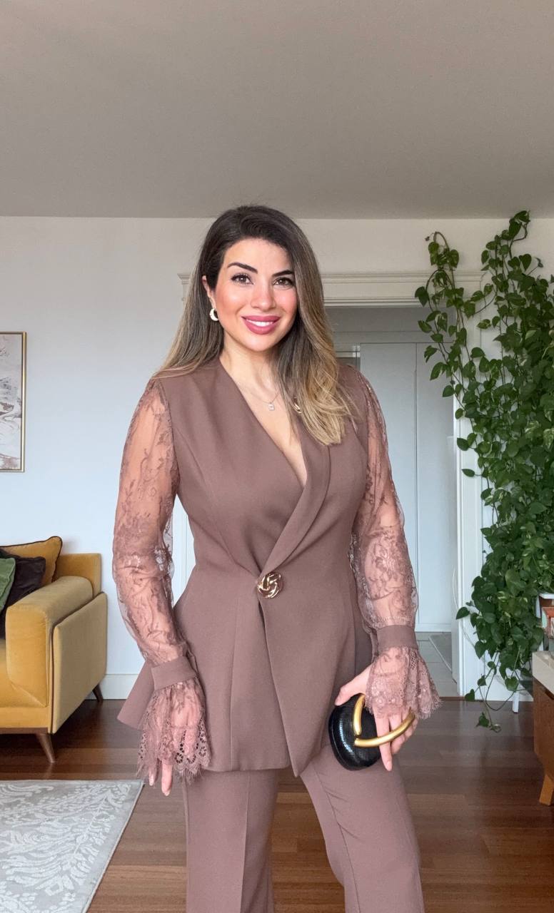 GUPÜR DANTEL DETAYLI KRUVAZE ŞIK TAKIM - KAHVE