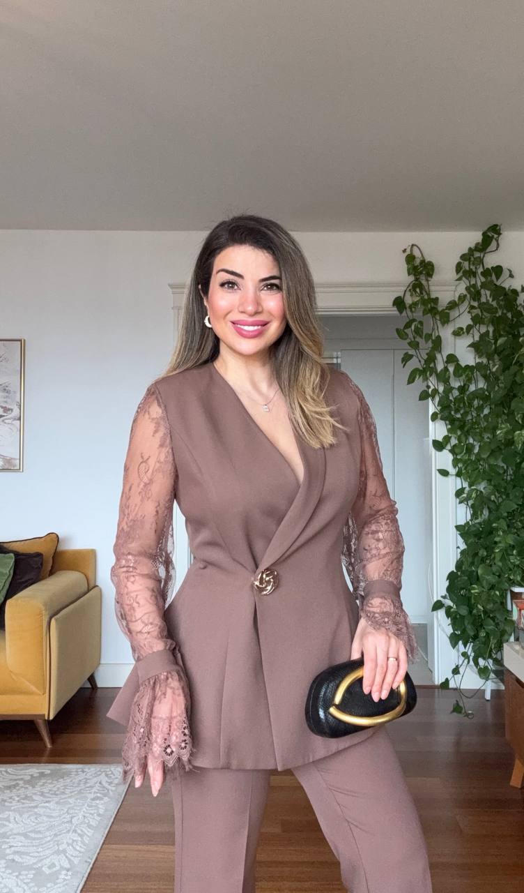 GUPÜR DANTEL DETAYLI KRUVAZE ŞIK TAKIM - KAHVE