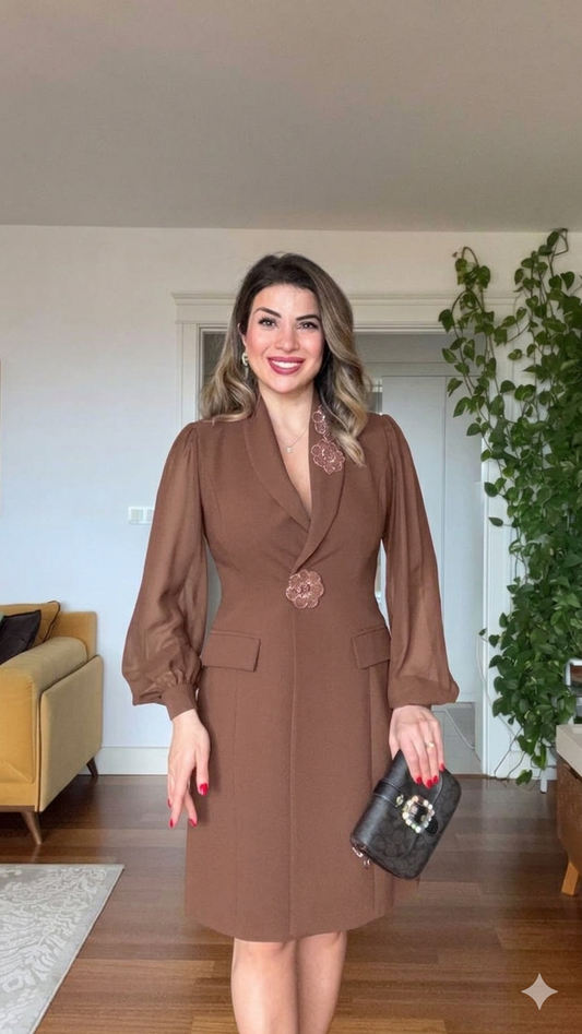 ÇİÇEK APLİKELİ ŞİFON KOL BLAZER ELBİSE – KAHVE