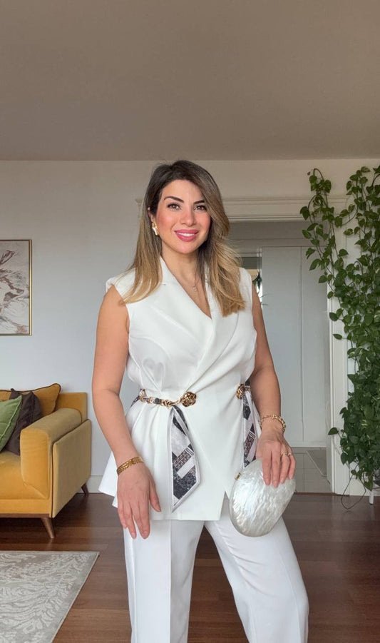 ZİNCİR KEMER DETAYLI YELEKLİ TAKIM - BEYAZ